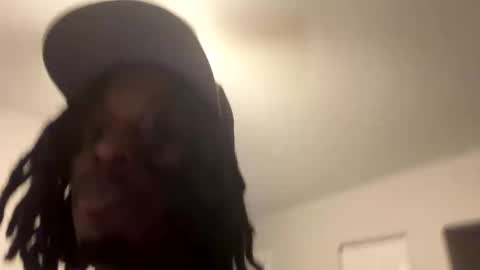 Snapshot of vonnieeb2x chatting on 10-14-25, 06:47 vonnieeb2x online show from 10-14-25, 06:47