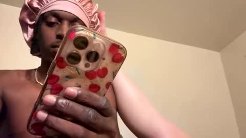 Snapshot of vonnieeb2x chatting on 10-26-25, 09:59 vonnieeb2x online show from 10-26-25, 09:59