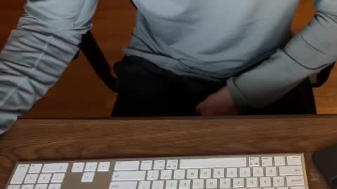 voterki796 online show from 12-17-25, 03:23