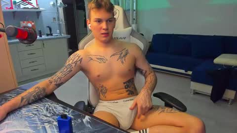 Snapshot of vova_belkin_ chatting on 03-12-25, 10:39 vova online show from 03-12-25, 10:39