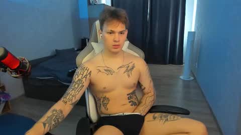 Snapshot of vova_belkin_ chatting on 09-15-25, 09:09 vova online show from 09-15-25, 09:09