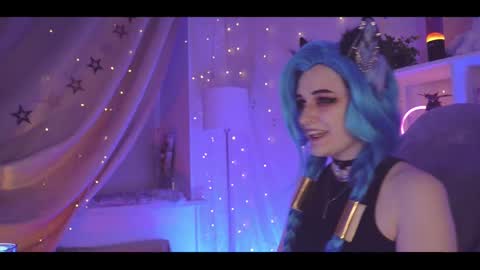 Snapshot of vronnier chatting on 02-14-25, 06:51 vronnier online show from 02-14-25, 06:51