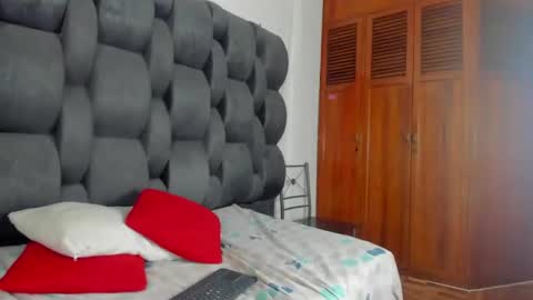 salome online show from 10-21-25, 08:09