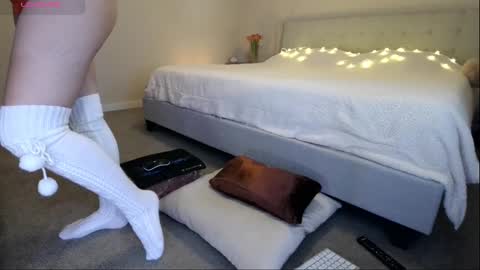 Snapshot of vsunshiny chatting on 02-16-25, 07:49 Sunshiny online show from 02-16-25, 07:49