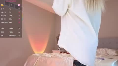 Snapshot of vsunshiny chatting on 09-21-25, 03:13 Sunshiny online show from 09-21-25, 03:13