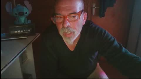 oscar online show from 10-31-25, 11:17