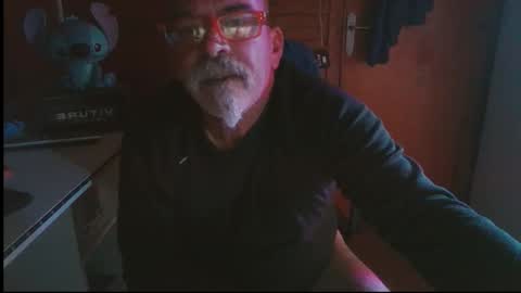 oscar online show from 11-11-25, 08:42