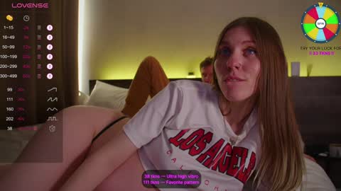 Snapshot of vundersex chatting on 12-02-24, 10:01 Eva and Franklin online show from 12-02-24, 10:01