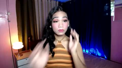 Snapshot of vvgirlxx chatting on 09-21-25, 06:37 Vv online show from 09-21-25, 06:37