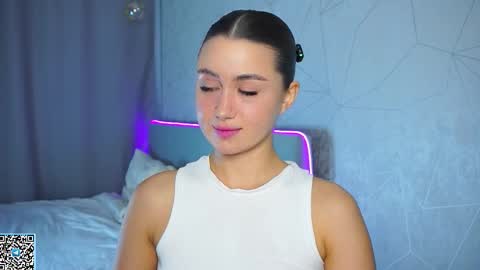 Snapshot of vvilly_wonka chatting on 09-29-25, 01:55 Ethal - thank you for thumb up online show from 09-29-25, 01:55