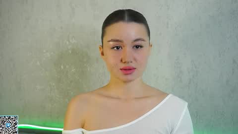 Snapshot of vvilly_wonka chatting on 11-08-25, 01:39 Ethal - thank you for thumb up online show from 11-08-25, 01:39