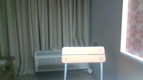 Snapshot of waketomyd chatting on 12-17-25, 04:07 WakeToMyD online show from 12-17-25, 04:07