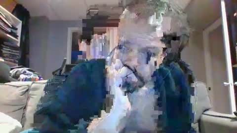 Snapshot of walker033 chatting on 12-24-24, 11:17 walker033 online show from 12-24-24, 11:17