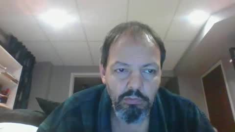 Snapshot of walker033 chatting on 10-31-25, 03:29 walker033 online show from 10-31-25, 03:29