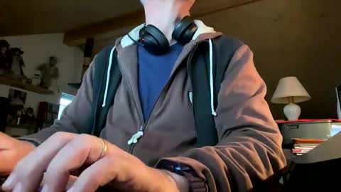 Snapshot of waltix64 chatting on 11-03-25, 04:08 waltix64 online show from 11-03-25, 04:08