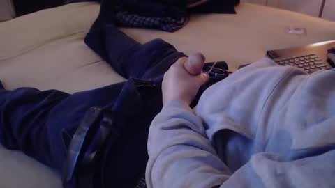 I love the ol in-n-out  online show from 03-10-25, 03:23