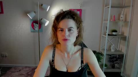 Wanda online show from 02-15-26, 01:31