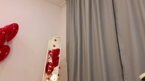 Wendy. Hello Honeys Ill see you 2nd 5th 7th this week love you3 online show from 02-12-25, 10:26