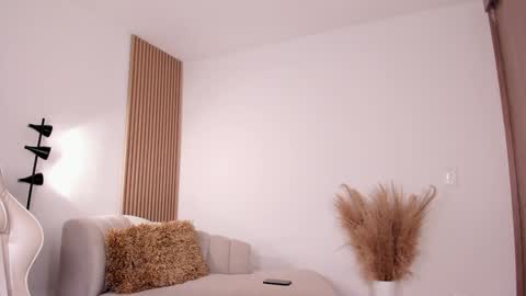 Snapshot of wandathompson_ chatting on 01-28-25, 05:14 Wanda online show from 01-28-25, 05:14