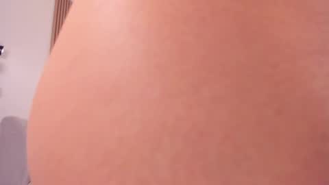 Snapshot of wandathompson_ chatting on 02-26-25, 05:17 Wanda online show from 02-26-25, 05:17