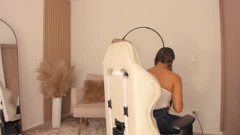 Snapshot of wandathompson_ chatting on 09-11-25, 10:59 Wanda online show from 09-11-25, 10:59