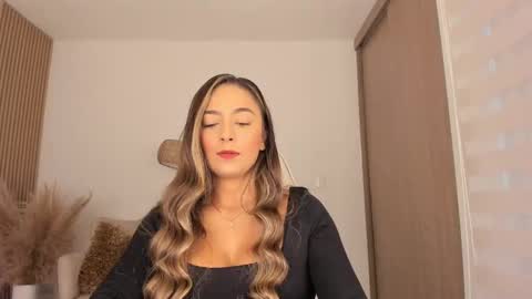 Snapshot of wandathompson_ chatting on 10-09-25, 10:57 Wanda online show from 10-09-25, 10:57