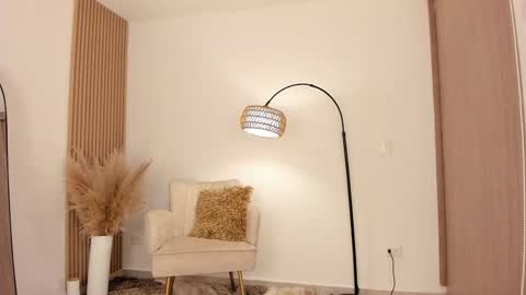 Snapshot of wandathompson_ chatting on 10-28-25, 11:03 Wanda online show from 10-28-25, 11:03