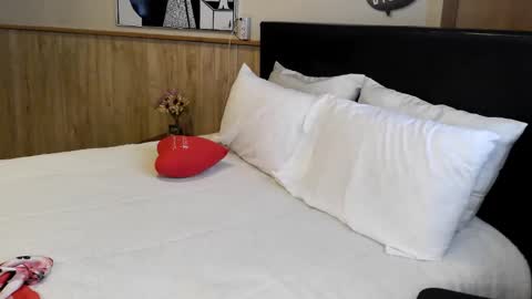 Snapshot of wanderlustgaal chatting on 09-10-25, 04:07 wanderlustgaal online show from 09-10-25, 04:07