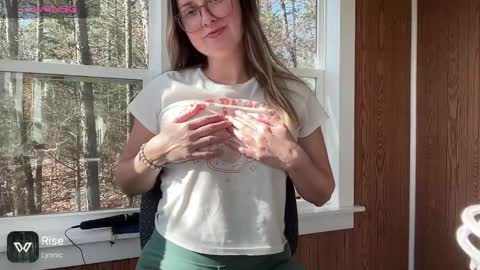 Snapshot of wanderlustjade chatting on 12-10-24, 05:33 Jade  Adonis online show from 12-10-24, 05:33