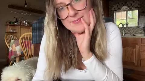 Snapshot of wanderlustjade chatting on 01-06-25, 06:31 Jade  Adonis online show from 01-06-25, 06:31