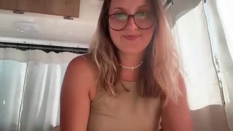 Snapshot of wanderlustjade chatting on 02-10-25, 08:42 Jade  Adonis online show from 02-10-25, 08:42