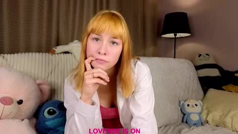 Snapshot of wanettabal chatting on 09-21-25, 11:34 Betti online show from 09-21-25, 11:34