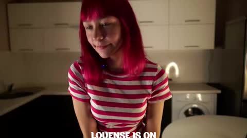 Snapshot of wanettabal chatting on 09-29-25, 10:42 Betti online show from 09-29-25, 10:42