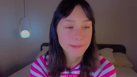 Snapshot of wanettabal chatting on 11-16-25, 01:22 Betti online show from 11-16-25, 01:22