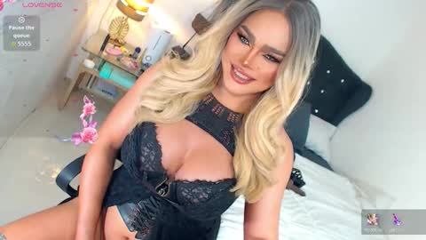 Snapshot of wanted_goodslut chatting on 02-07-26, 02:54 Miss Anna online show from 02-07-26, 02:54