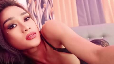 Snapshot of wantedsugar_ chatting on 03-03-25, 12:48 Galems online show from 03-03-25, 12:48