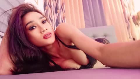 Snapshot of wantedsugar_ chatting on 03-12-25, 06:44 Galems online show from 03-12-25, 06:44