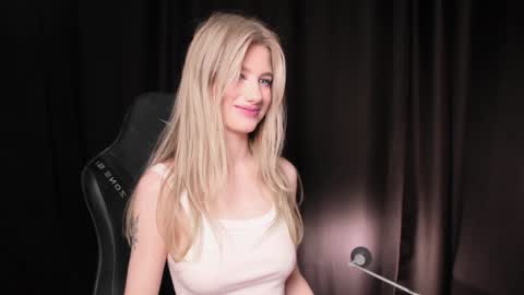 Snapshot of waterfallwoods chatting on 01-22-25, 08:29 waterfallwoods online show from 01-22-25, 08:29