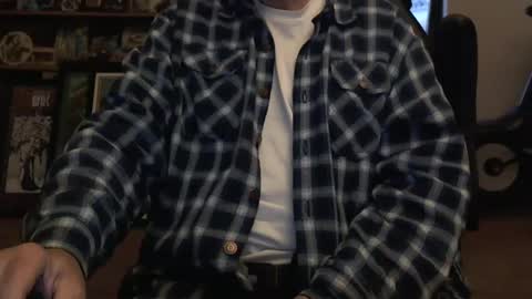 Snapshot of waterfire420 chatting on 01-02-25, 12:02 waterfire420 online show from 01-02-25, 12:02