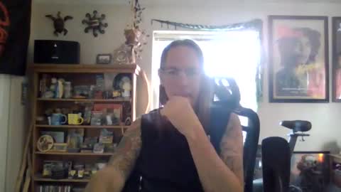 Snapshot of waterfire420 chatting on 02-17-25, 09:41 waterfire420 online show from 02-17-25, 09:41