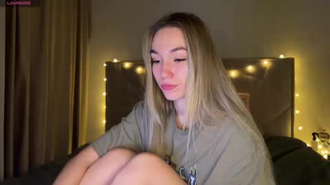 Snapshot of watergirl_ chatting on 01-24-25, 12:09 Im saving up for a new car help me online show from 01-24-25, 12:09