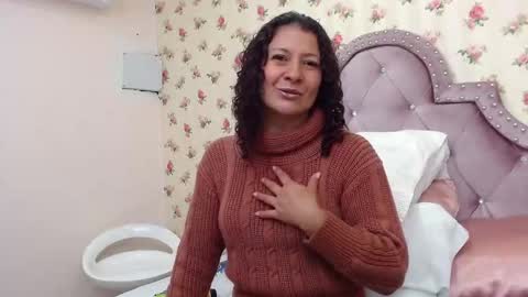 Snapshot of watson_crystal00 chatting on 02-27-26, 01:11 Milf Latina online show from 02-27-26, 01:11
