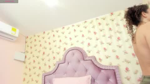 Snapshot of watson_crystal00 chatting on 08-05-26, 02:42 Milf Latina online show from 08-05-26, 02:42