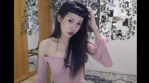 Mina online show from 10-26-25, 06:47