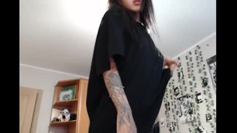 Mina online show from 02-27-26, 10:37