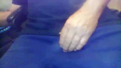 Snapshot of wayne1311 chatting on 10-18-25, 02:36 wayne1311 online show from 10-18-25, 02:36