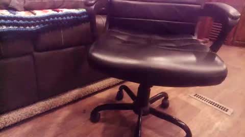 Snapshot of wayne1311 chatting on 10-25-25, 04:46 wayne1311 online show from 10-25-25, 04:46