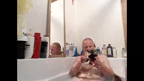 wcnmail24 online show from 03-10-26, 06:51