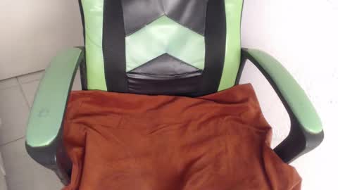 Trixie 3 online show from 10-08-25, 01:42