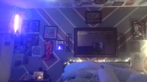 Snapshot of we_r_freaks chatting on 02-27-26, 08:36 we_r_freaks online show from 02-27-26, 08:36